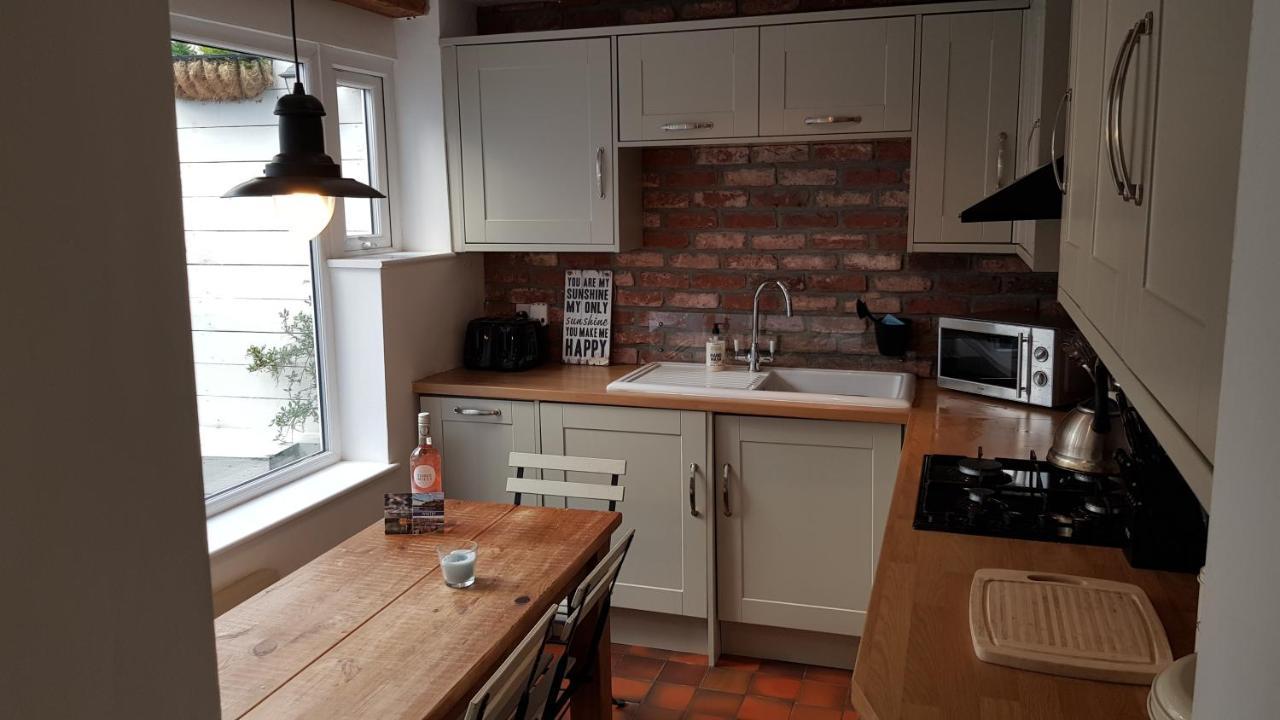 The Hideaway Villa Whitby Kültér fotó